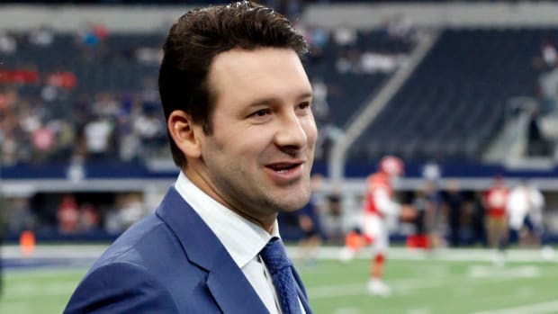 TONY ROMO